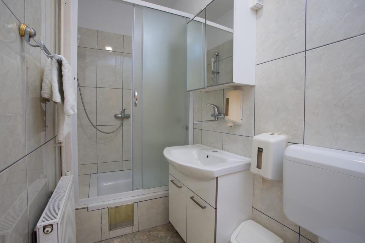 Rooms By The Sea Hvar - 8785 Hvar Town Bagian luar foto